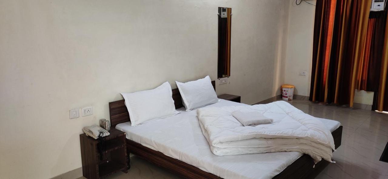 Gopi Dham Hotel Haridwār Eksteriør billede