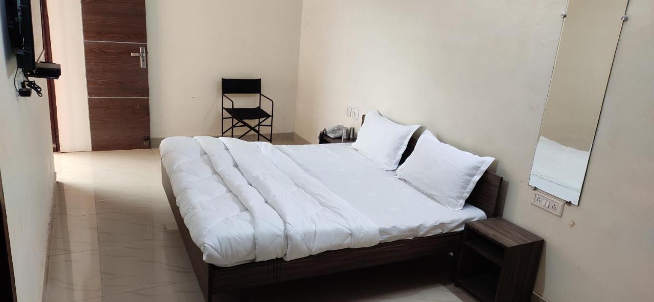 Gopi Dham Hotel Haridwār Eksteriør billede