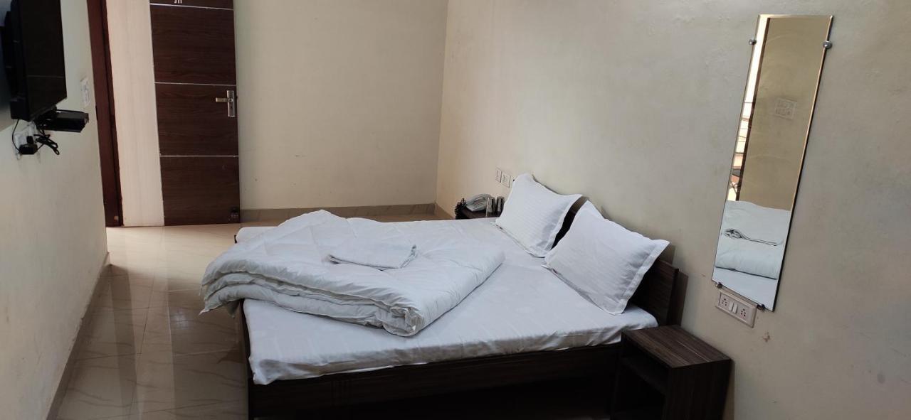 Gopi Dham Hotel Haridwār Eksteriør billede